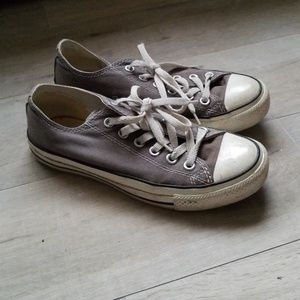 Converse | Grey Low Tops
